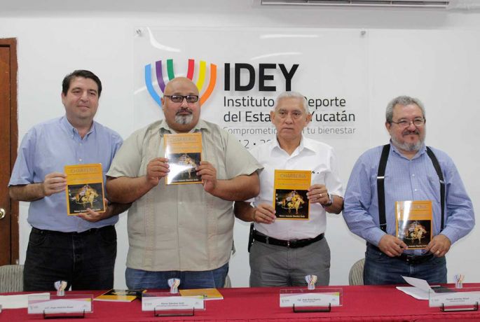 El periodista Marco Sánchez Solís presenta el libro "La mexicanidad en Yucatán"
