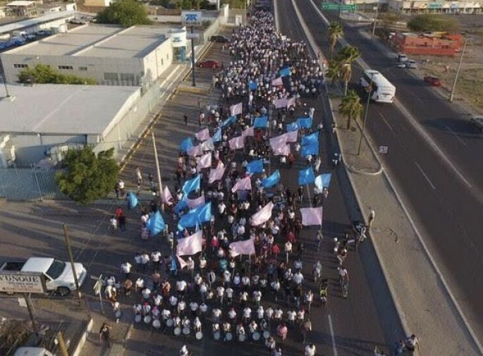 Marchan padres de los niños muertos en la guardería ABC-IMSS de Sonora
