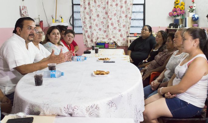 Migrantes yucatecos y sus familias cuentan con el PRI: Carlos Sobrino Argáez