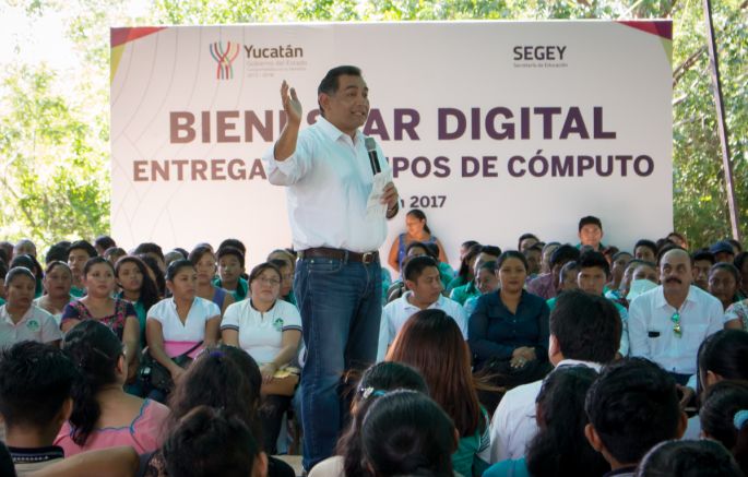 Una computadora es una llave para el futuro