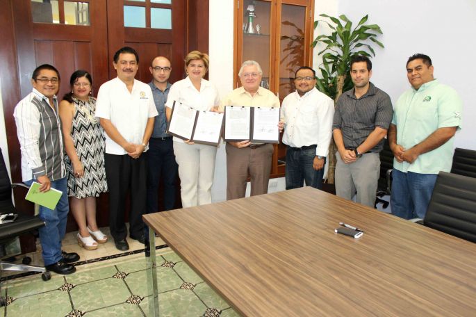 Isstey y la Universidad Latino firman convenio de servicio social  