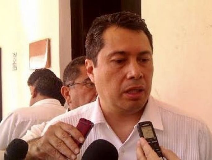 Bachillerato de la UADY rebasado, no cabe nadie más.