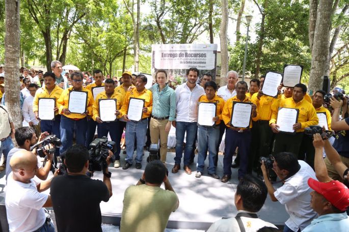 Autoridades y comunidades cierran filas a favor de la selva lacandona