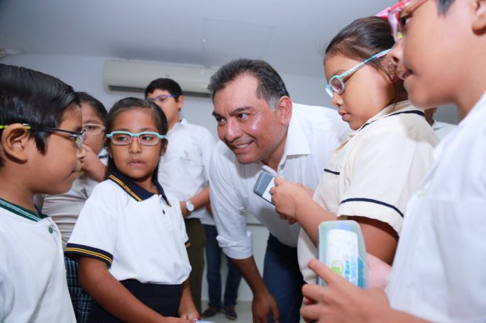 Más de mil niños reciben una oportunidad de vivir mejor.