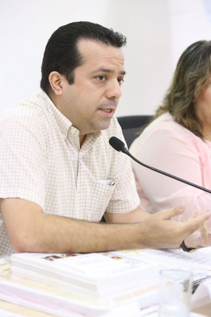 Diputado David Barrera Zavala avala la protección a las Comunidades Mayas 