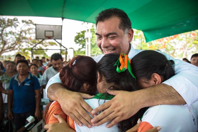 Escudados, niños, adolescentes y jóvenes de Yucatán