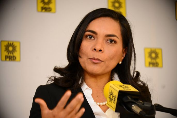 Hacienda debe considerar reducir impuestos a la gasolina: Beatriz Mojica.
