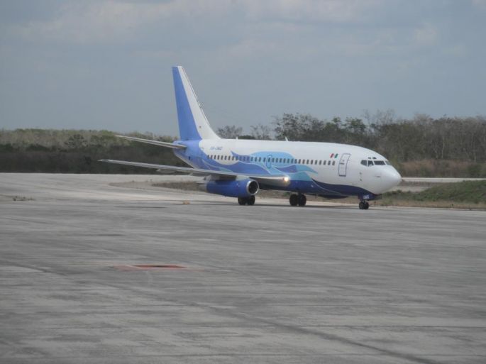 Avión mata a trabajador en aeropuerto de Mérida