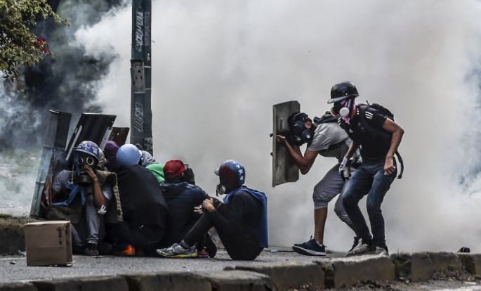 Dos muertos y más de 200 detenidos durante la huelga contra Maduro en Venezuela. 