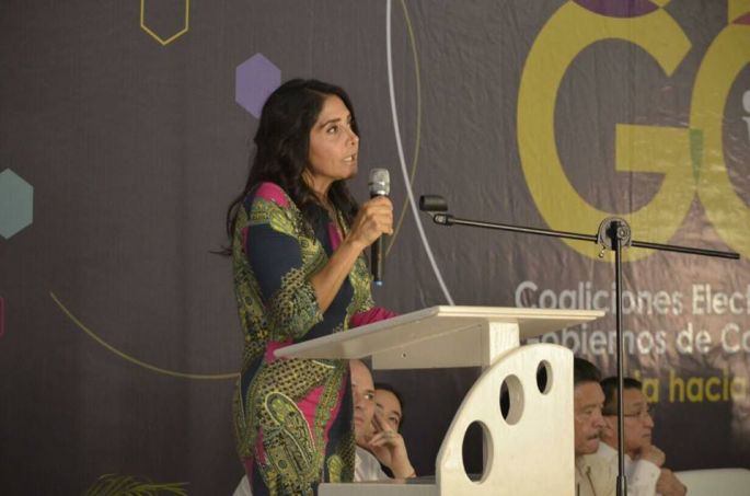 Deben partidos anteponer intereses de la gente a siglas y protagonismos: Alejandra Barrales.