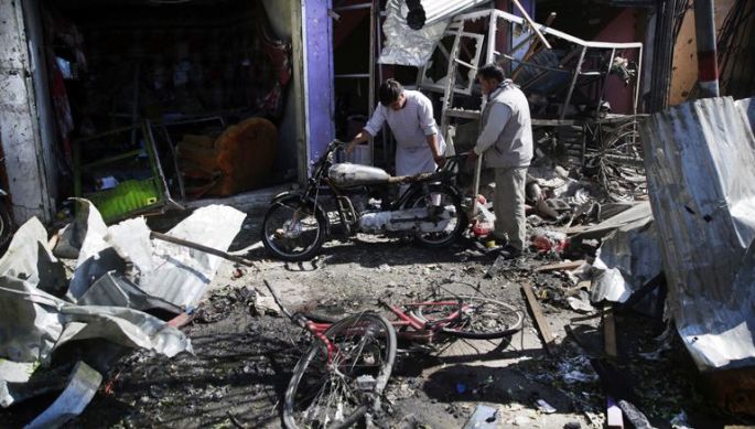 Atentado con coche bomba deja al menos 26 muertos en Kabul, Afganistán.