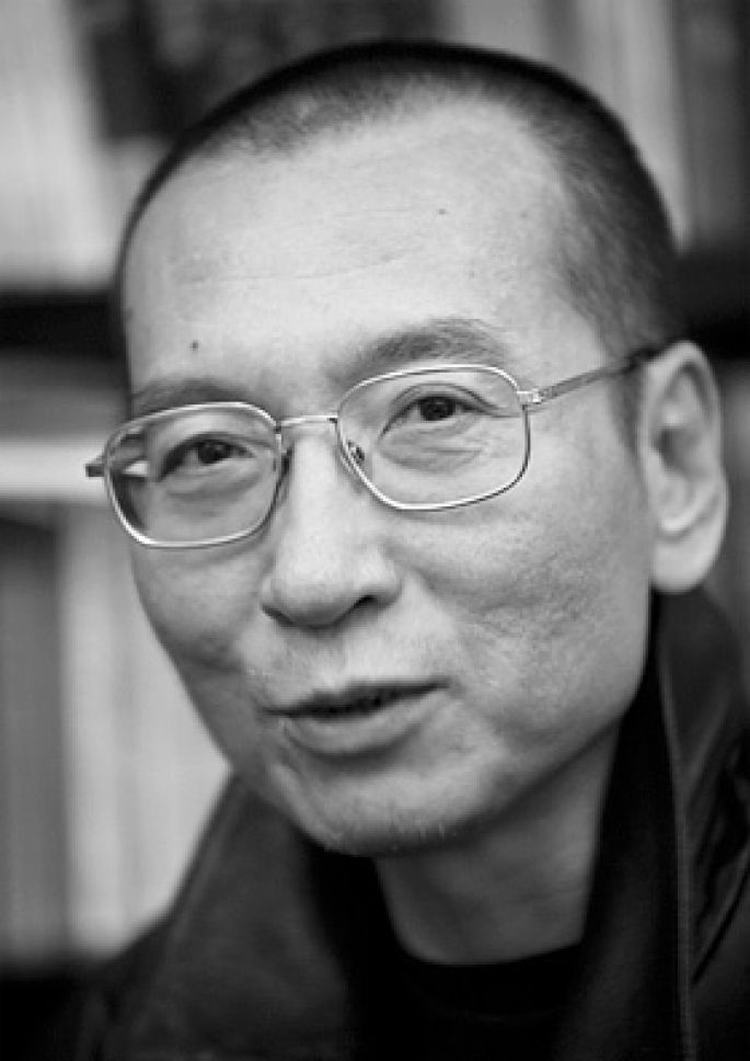 Fallece bajo custodia, el disidente chino y Premio Nobel de la Paz Liu Xiaobo.