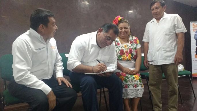 SEGEY contratará 2700 maestros de inglés.