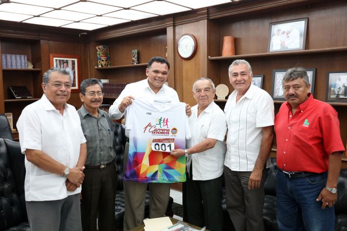 Autoridades y trabajadores, unidos por Yucatán