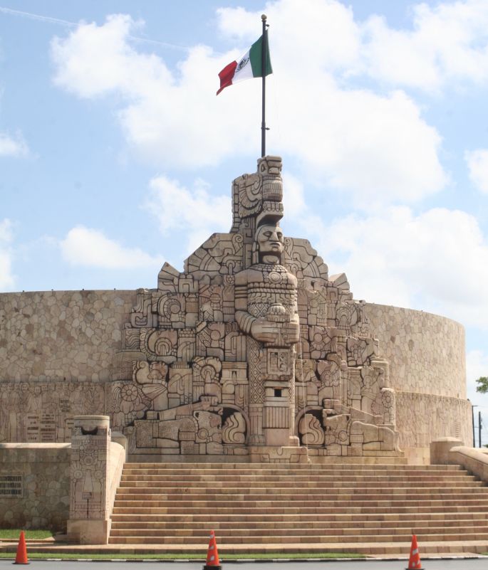 Entrega municipio obras de recuperación del Monumento a la Patria.