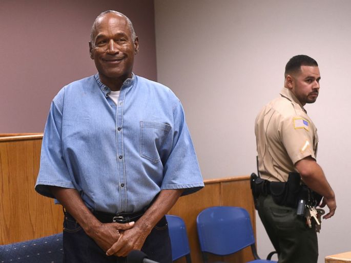Después de 9 años en prisión, O.J. Simpson saldrá en libertad condicional.