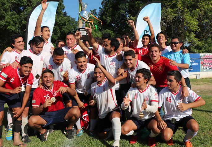 Búhos de la Universidad Latino, campeones de la Liga Premier de Fútbol  
