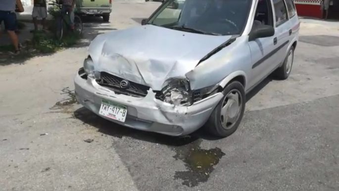 Combi del FUTV ocasiona accidente de tránsito múltiple en la García Ginerés.