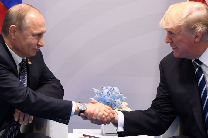 La Cámara Baja de EEUU, aprueba sanciones contra Rusia, desafiando a Trump.