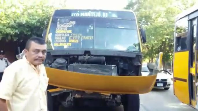 Mañanero choque de camiones de transporte público, deja 8 lesionados.