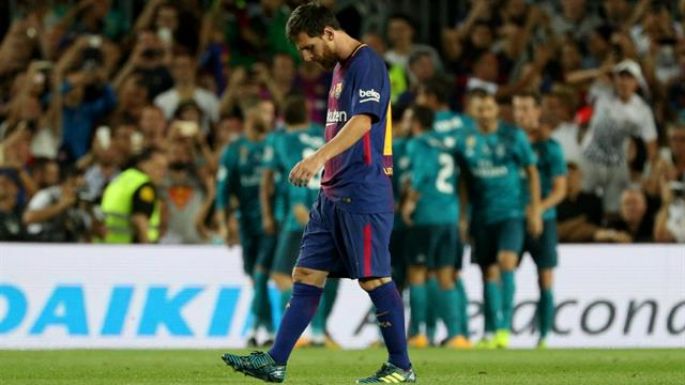 El Real Madrid acaricia la Supercopa tras ganar 3-1 al Barcelona.
