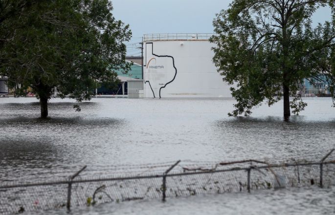 Dos explosiones químicas en Texas, mientras Luisiana sufre ya por Harvey.