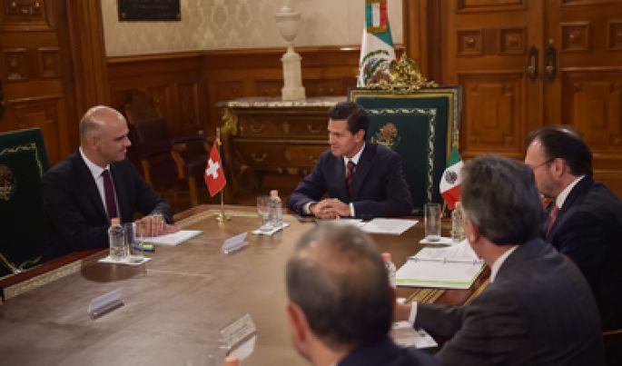 El Presidente Enrique Peña Nieto se reúne con el Vicepresidente de la Confederación Suiza.