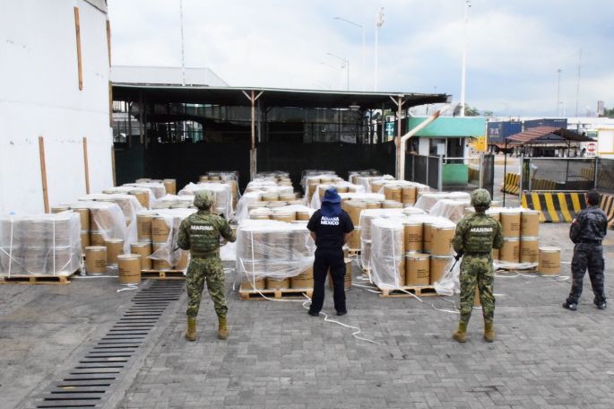 La Marina asegura precursores en Manzanillo.