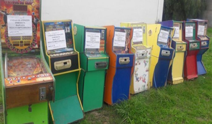 Asegura la PGR máquinas tragamonedas en Guanajuato.