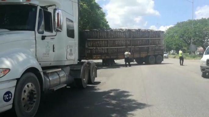 Se desprende la caja del trailer en pleno periférico