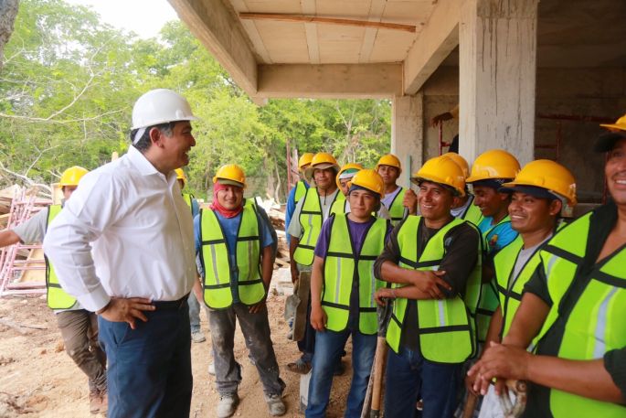 Afinan detalles de la Preparatoria número 11.