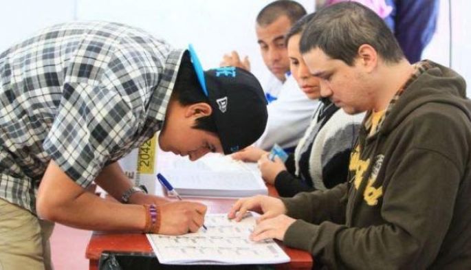 Al 50 por ciento de los jóvenes y neovotantes no les interesa la política.