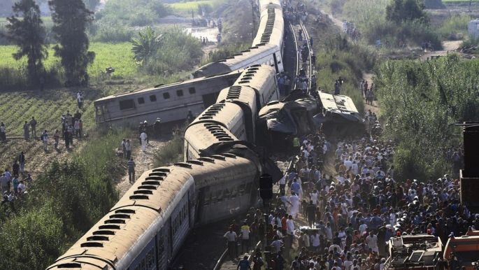 36 muertos en un choque de trenes en Egipto