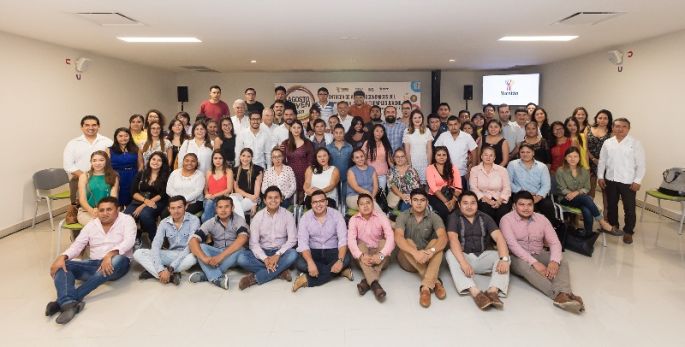El Gobernador entrega créditos de Impulso al Autoempleo.