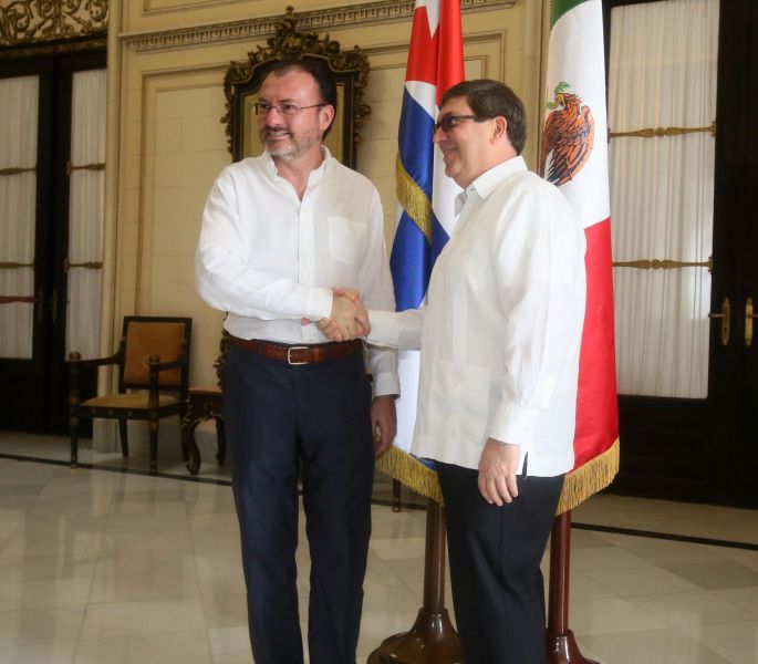 Analizan Cancilleres de México y Cuba avances en materia de comercio, inversión y turismo.