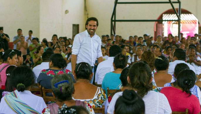 Pablo Gamboa se alista para rendir su segundo informe de actividades.