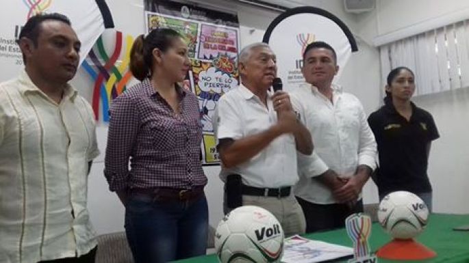 Organizan campamento para captar nuevos valores de handball.