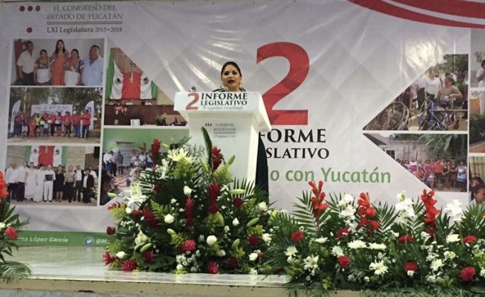 Rinde su segundo informe de labor legislativa la Dip. Marena López.