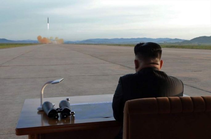 Líder norcoreano le dice a Donald Trump: "Domesticaré con fuego al viejo chocho estadounidense mentalmente desquiciado".