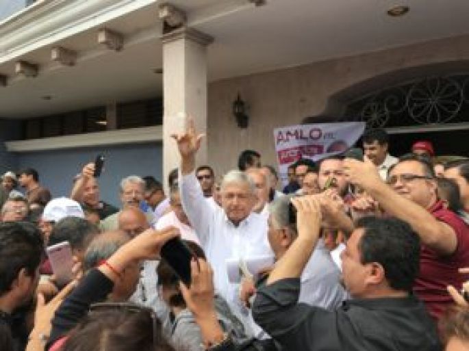 Es una vil simulación el nuevo frente opositor integrado por PAN, PRD y MC, asevera AMLO.
