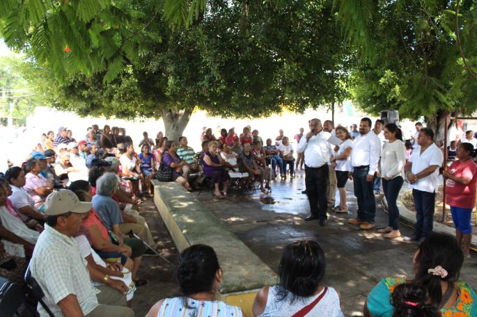Sedatu Yucatán beneficia a más de 10 mil vecinos de Izamal