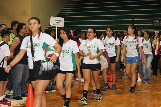 Se inaugura la VI Edición del Torneo Juplav de voleibol.