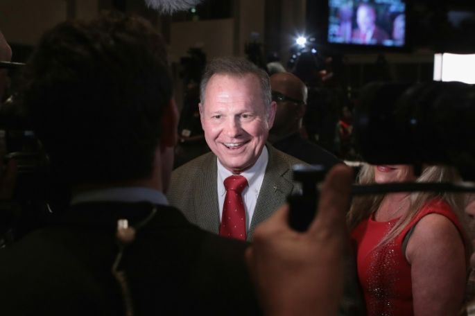 Los republicanos rechazan en unas primarias al candidato de Trump en Alabama