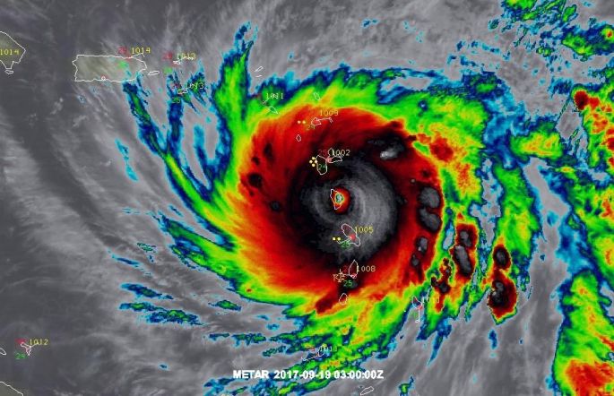 El Huracán María gana fuerza y se convierte en "potencialmente catastrófico" a su paso por el Caribe