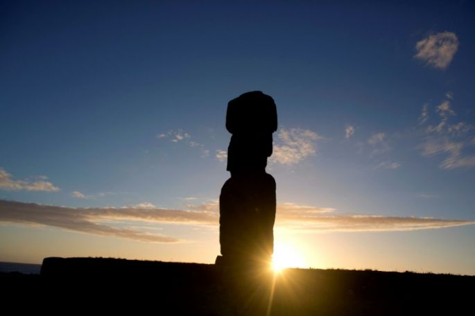 Varios incendios avanzan en Isla de Pascua, bajo alerta amarilla