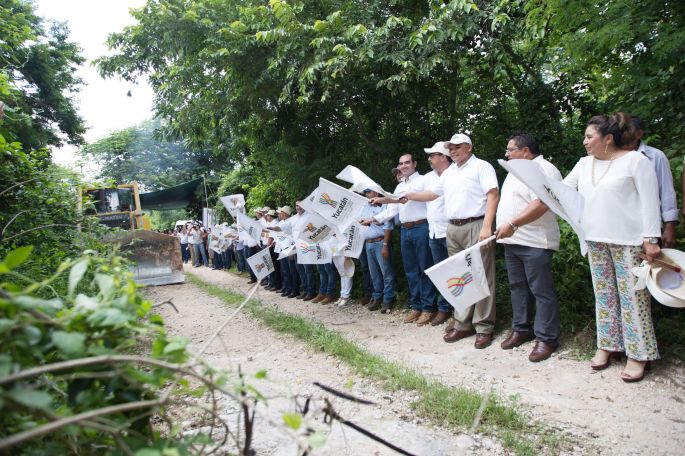 Carreteras saca cosechas: compromiso cumplido