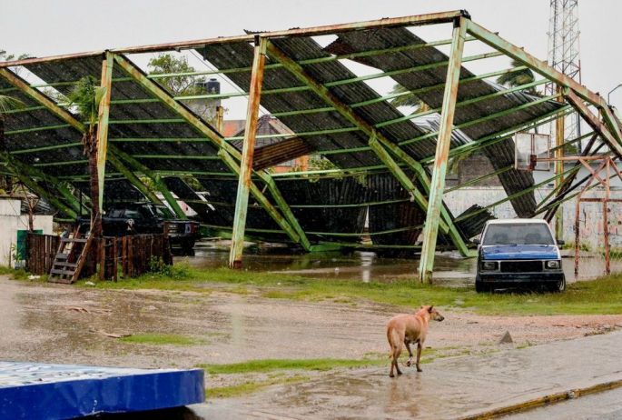 La SEMAR continúa con la evacuación de la población civil en Guerrero ante el paso del Huracán “MAX”