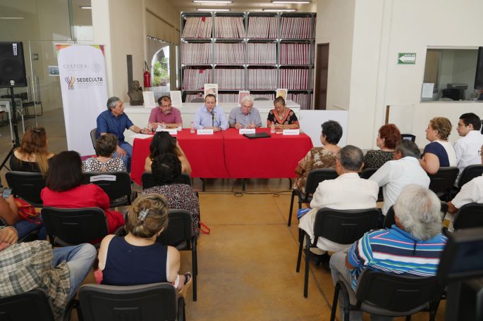 Se honra la memoria del poeta Raúl Cáceres Carenzo