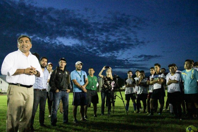 Estudiantes de preparatoria conforman primera fuerza estatal de fútbol.
