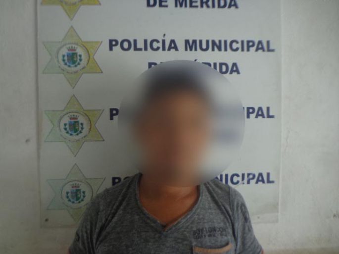 DETENIDO POR PROBABLE PORTACIÓN DE DROGA  